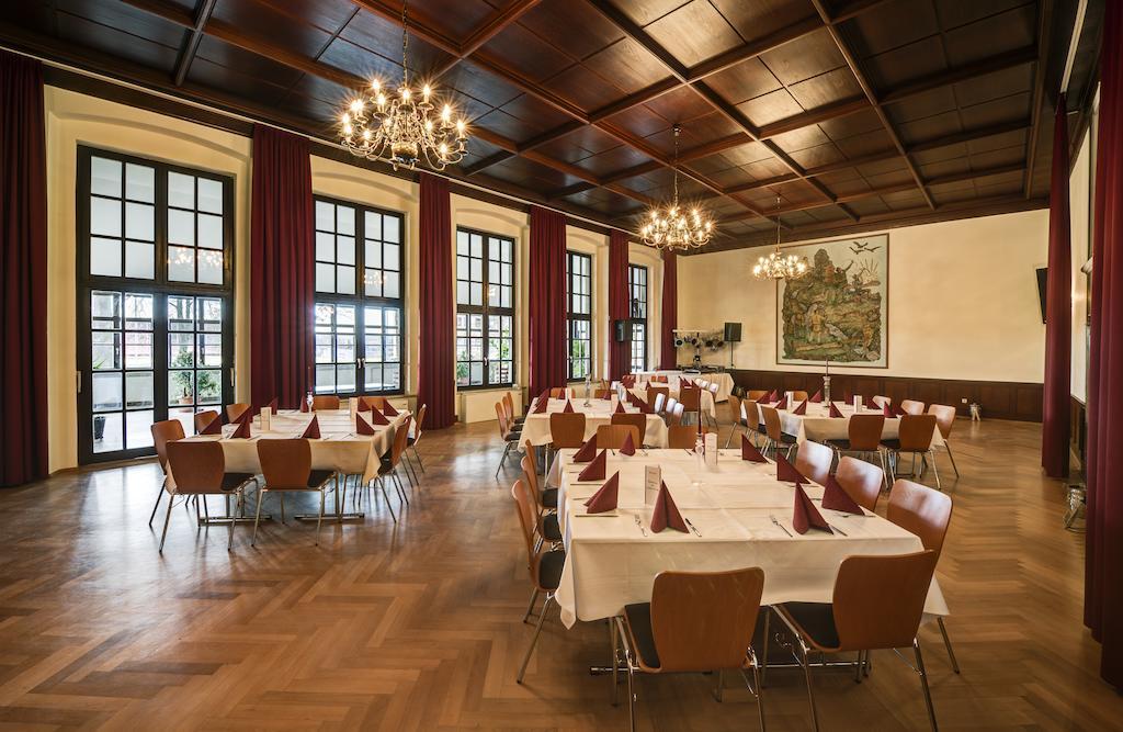 Cavallestro Classic Китцинген Экстерьер фото